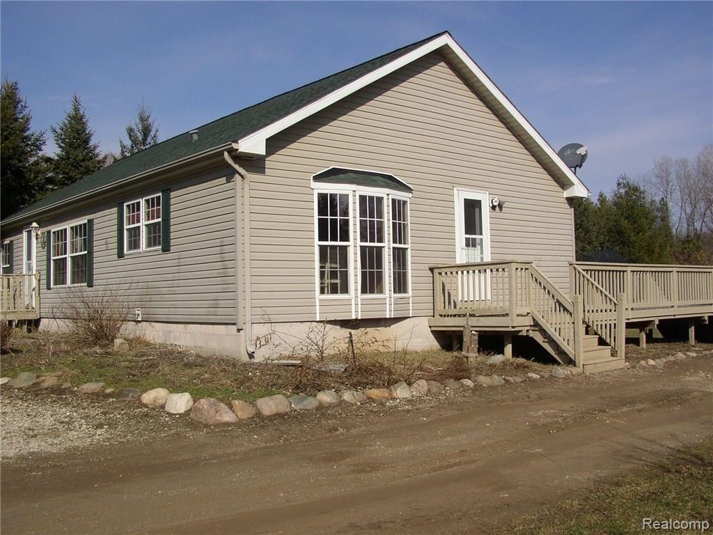 2591 Atwell Road Attica, MI 48412 - Photo 8 of 38 P2250022.JPG