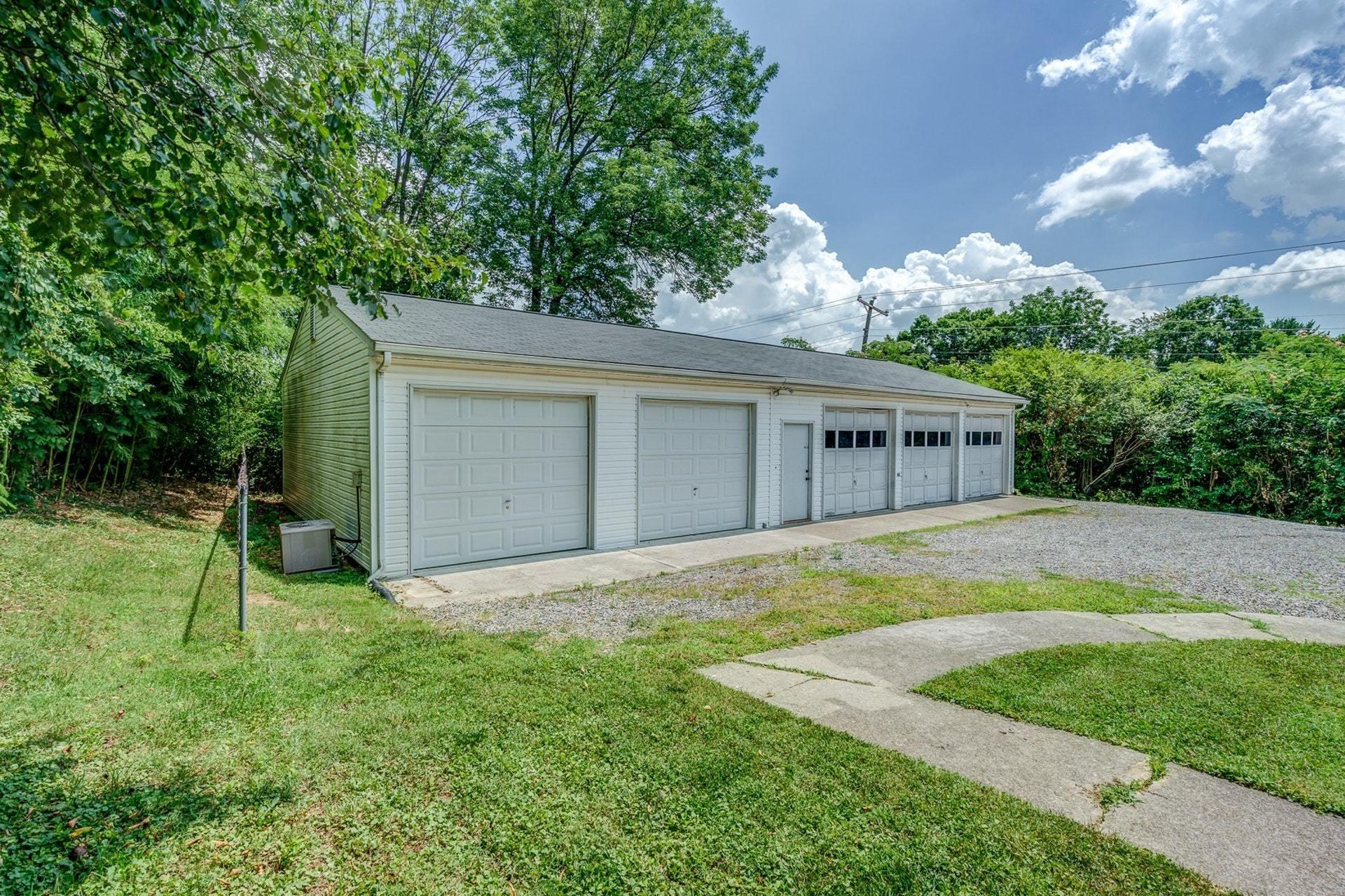 022-319110-6613 Wendover Road 22_7945916