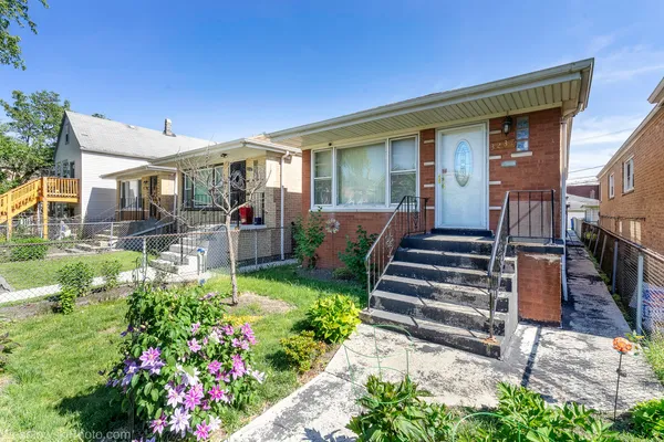 $379,900 | 3237 West 38th Place, Chicago, IL 60632