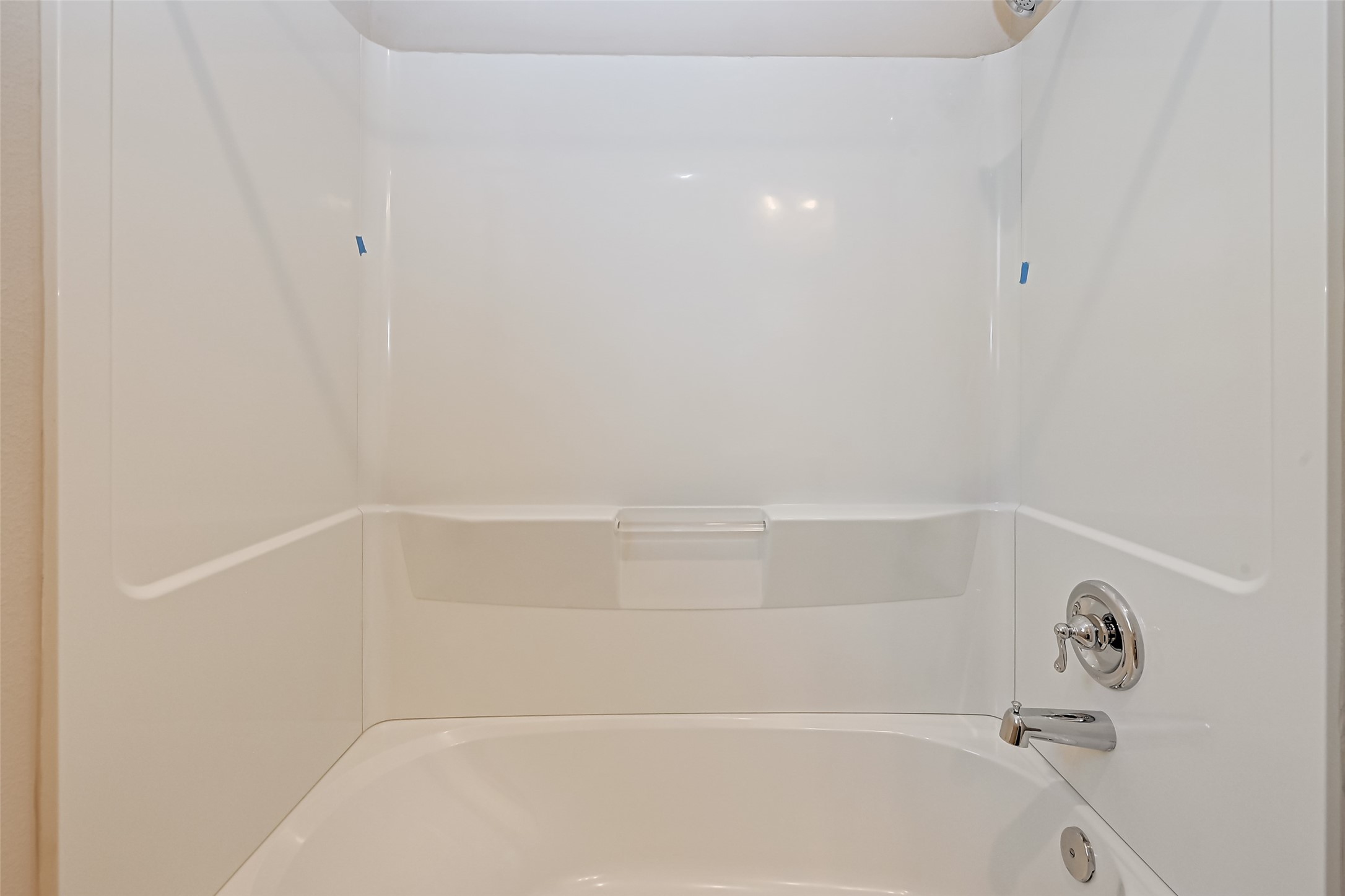 32037 Towering Birch Trail Conroe, TX 77385 - Photo 23 of 38 a close up of a bathtub