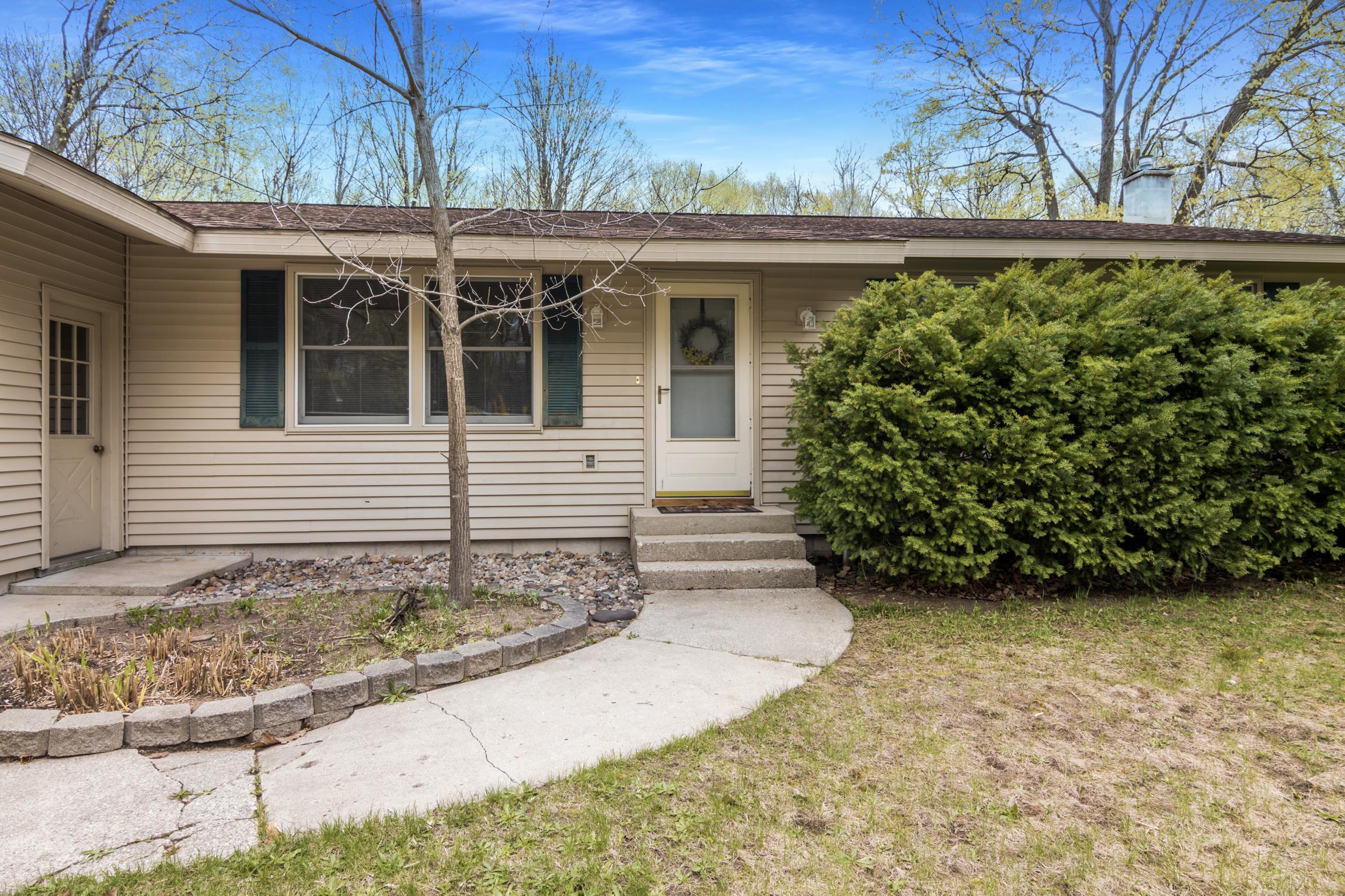 1875 Lardie Road Traverse City, MI 49696 - Photo 2 of 25 1944676-ad01f1ba-da28-4162-aa3d-feba71cdefd4.JPG