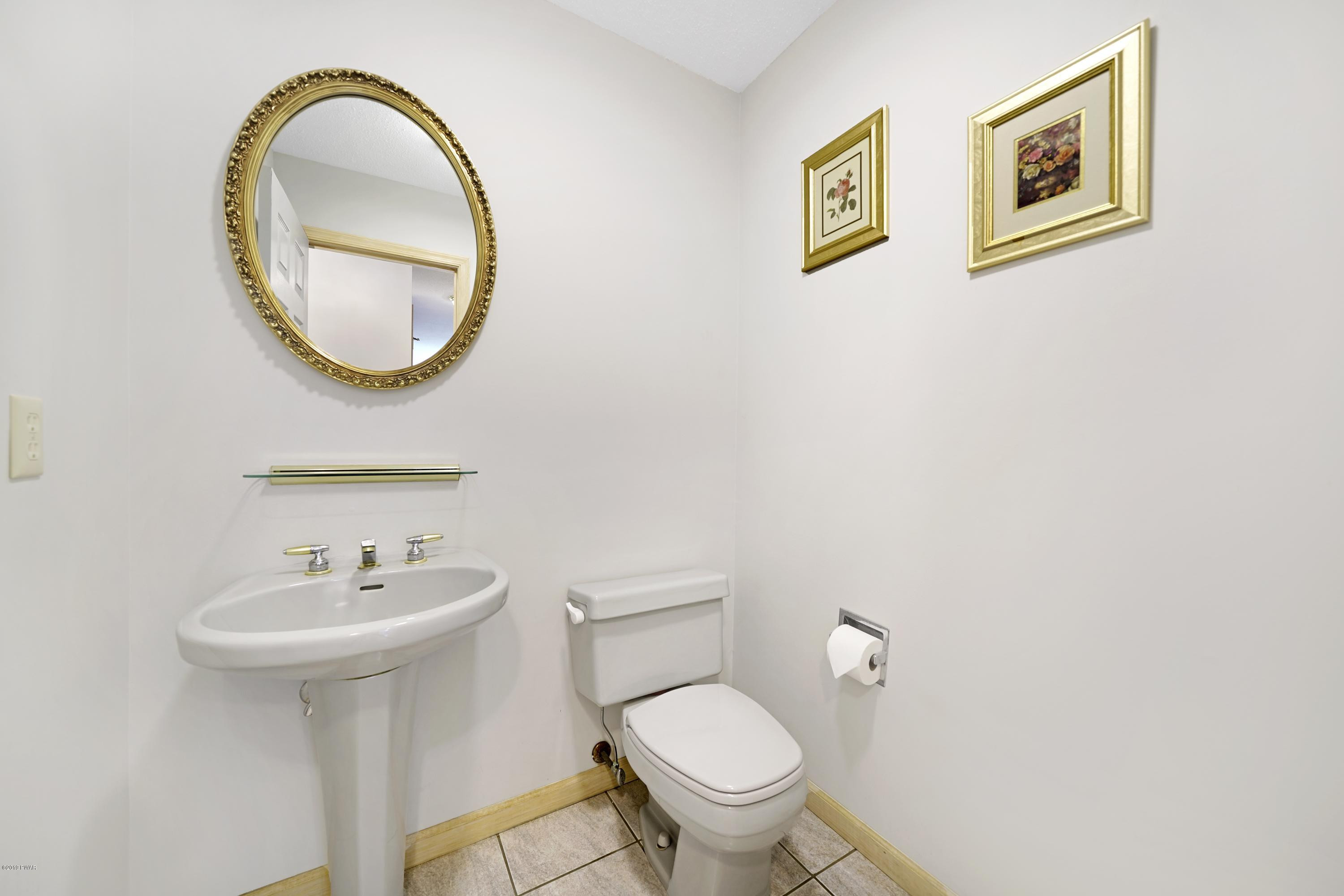 111 Stone Ridge Lane Milford, PA 18337 - Photo 22 of 36 10