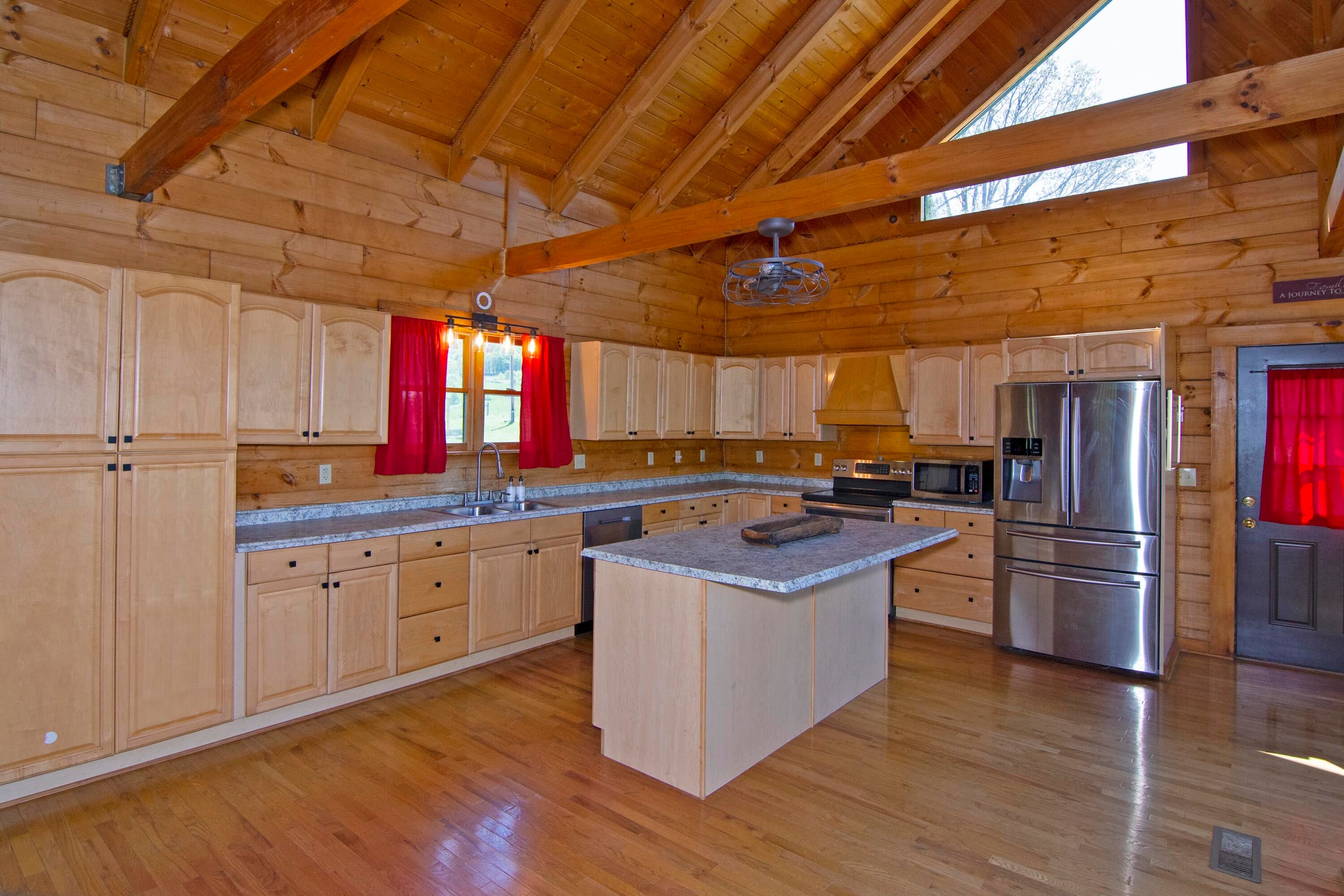 1571 Green Valley Road Peterstown, WV 24963 - Photo 29 of 112 Gallery Image 29