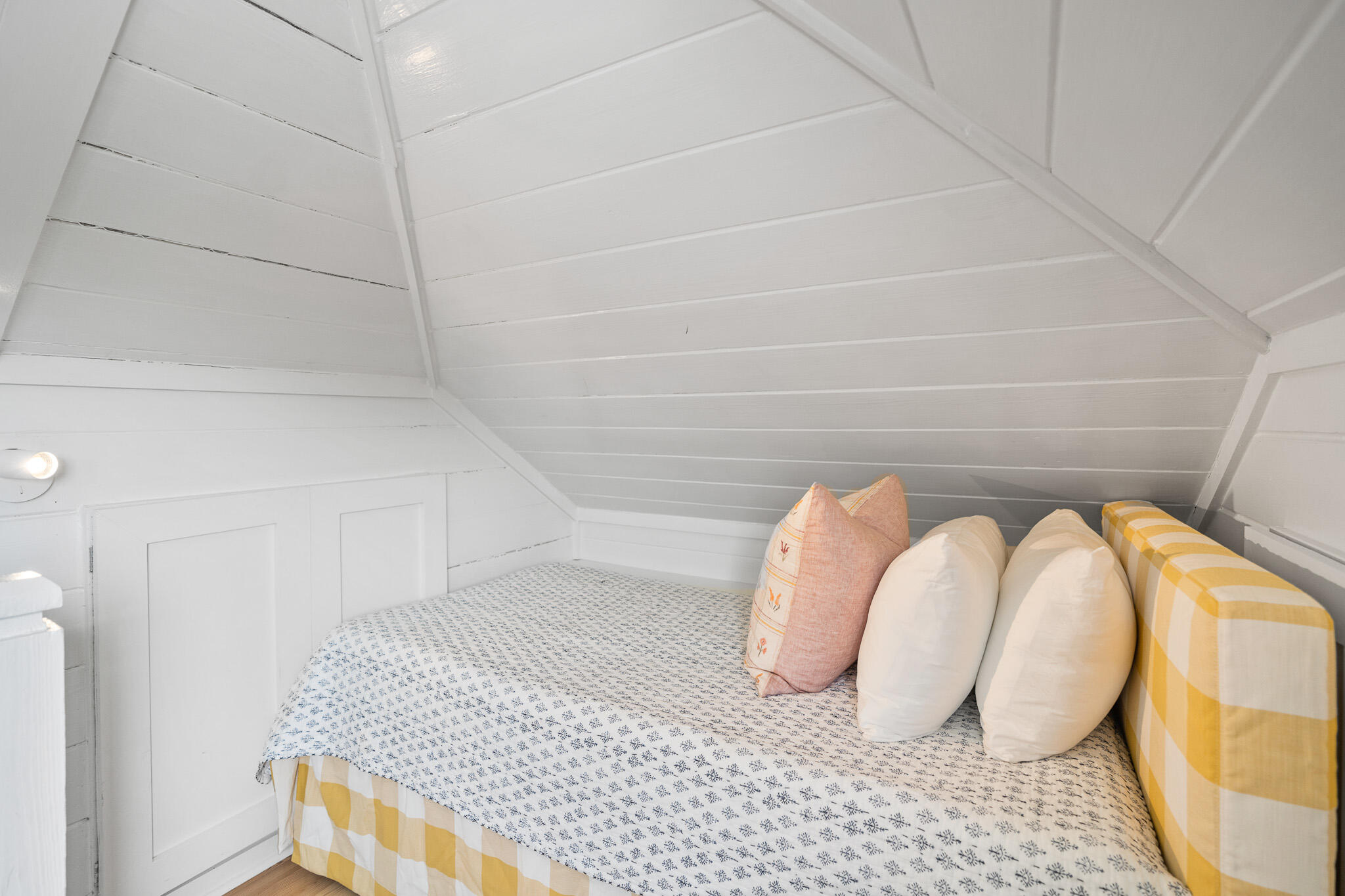 54 Roberts Way Santa Rosa Beach, FL 32459 - Photo 27 of 37 a bathroom with a sink and a mirror