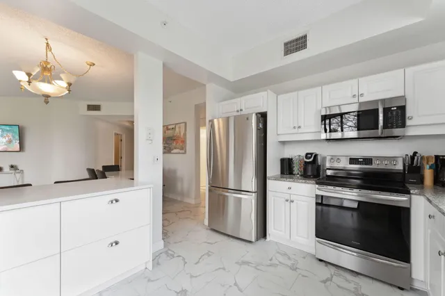 $3,500 | 7546 La Paz Boulevard, Unit 105, Boca Raton, FL 33433