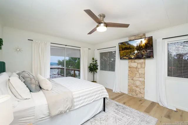 $450,000 | 550 County Road 262, Mico, TX 78056