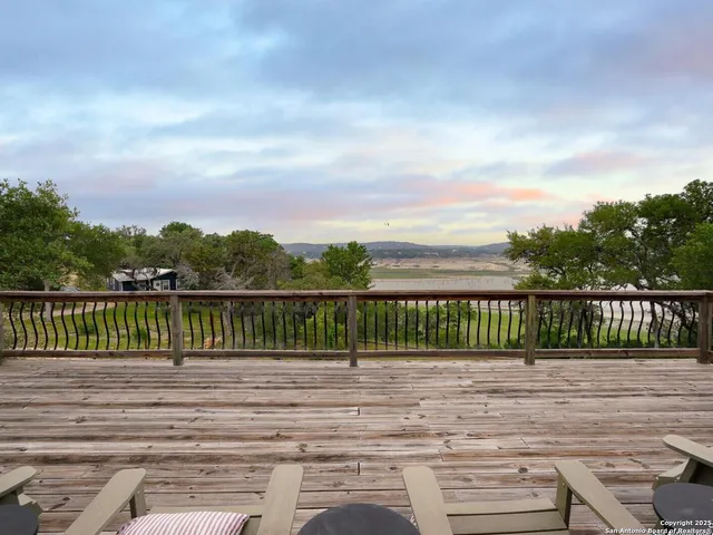 $450,000 | 550 County Road 262, Mico, TX 78056