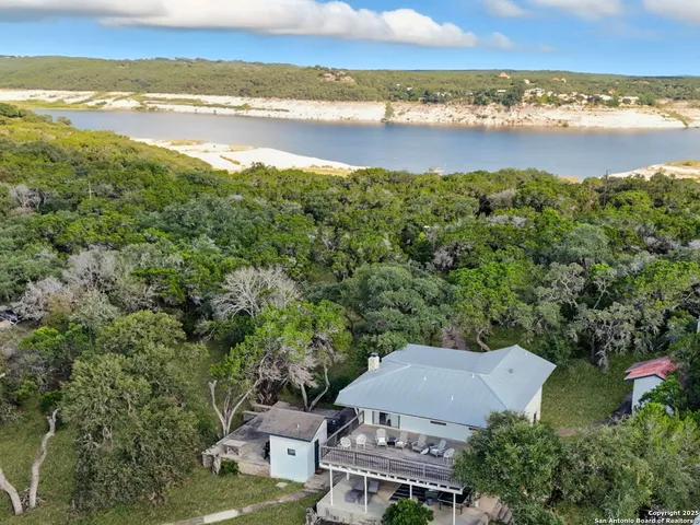 $450,000 | 550 County Road 262, Mico, TX 78056