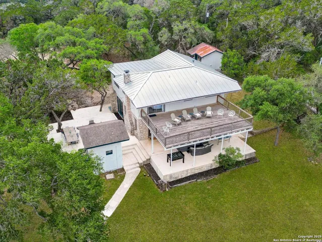 $450,000 | 550 County Road 262, Mico, TX 78056