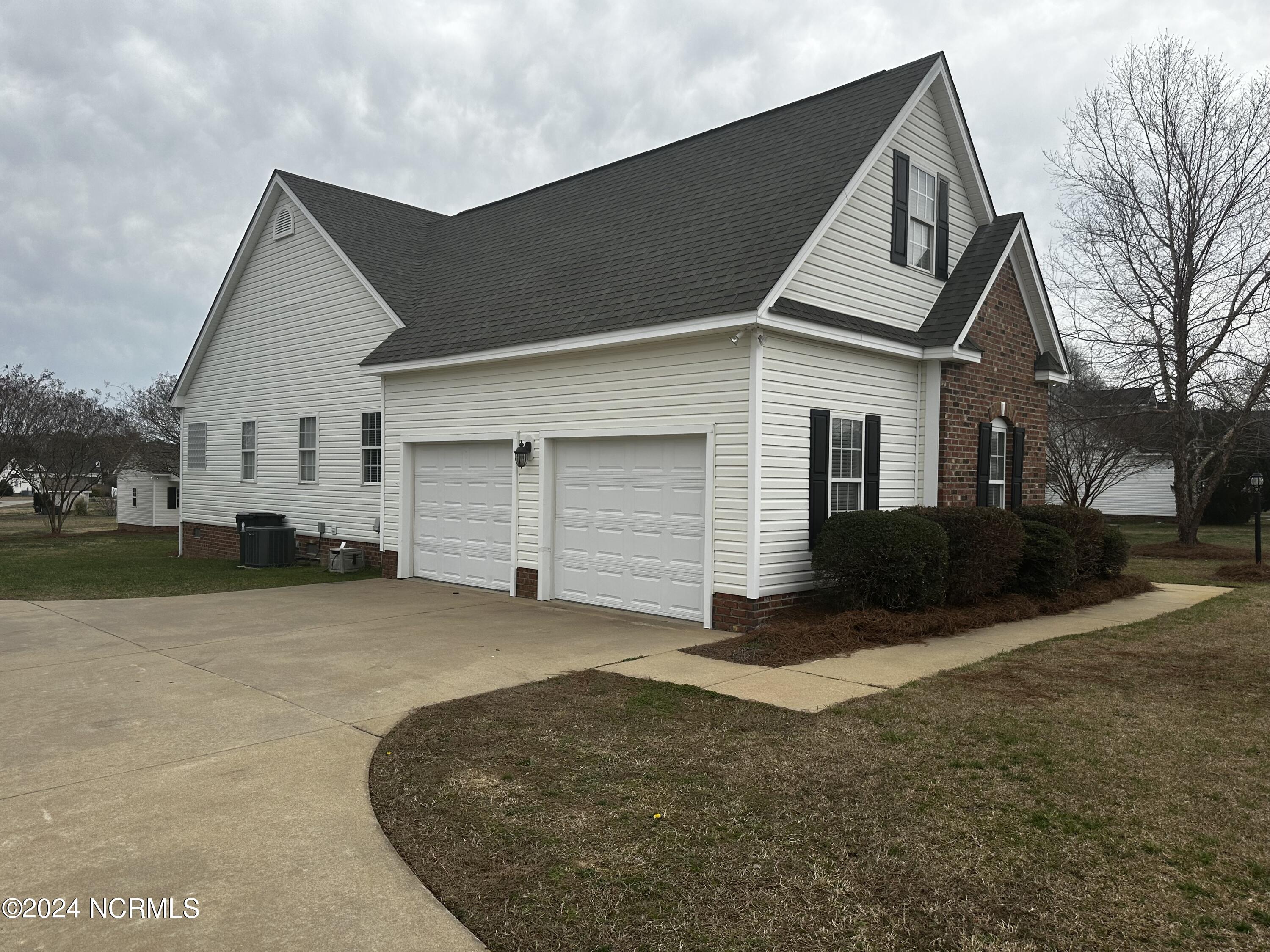 1537 Sarah Ruppert Road Nashville, NC 27856 - Photo 2 of 30 IMG_5061