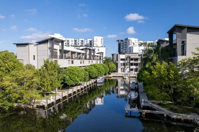 $999,000 | 180 Southeast 4th Terrace, Pompano Beach, FL 33060