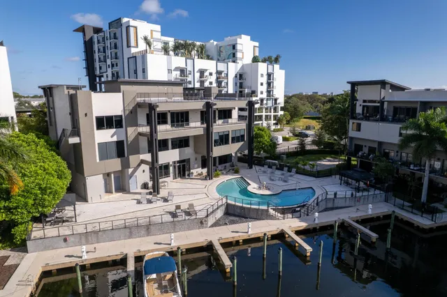 $999,000 | 180 Southeast 4th Terrace, Pompano Beach, FL 33060