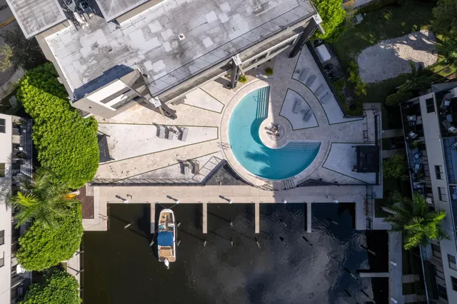 $999,000 | 180 Southeast 4th Terrace, Pompano Beach, FL 33060