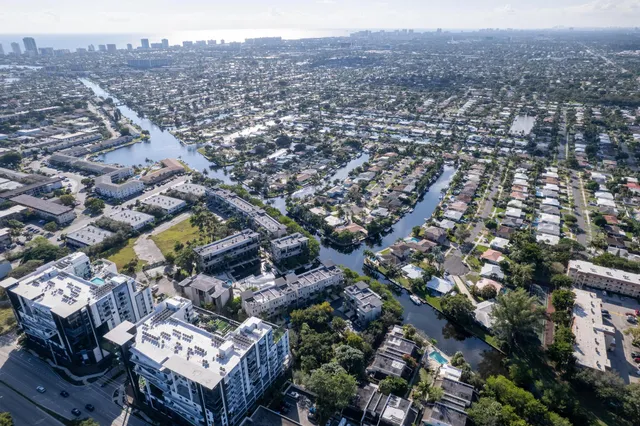 $999,000 | 180 Southeast 4th Terrace, Pompano Beach, FL 33060