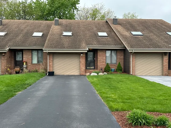 $2,000 | 212 Holly Lane, Schererville, IN 46375