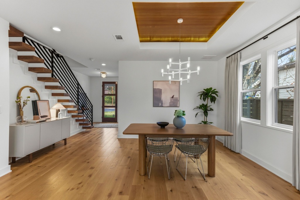 1301 Madison Avenue Austin, TX 78757 - Photo 15 of 39 a dining room with furniture and window