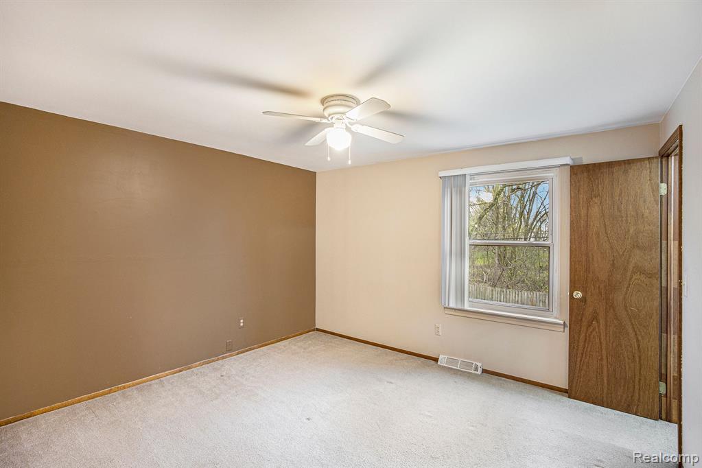 2927 Corinthia Drive Rochester Hills, MI 48309 - Photo 14 of 32