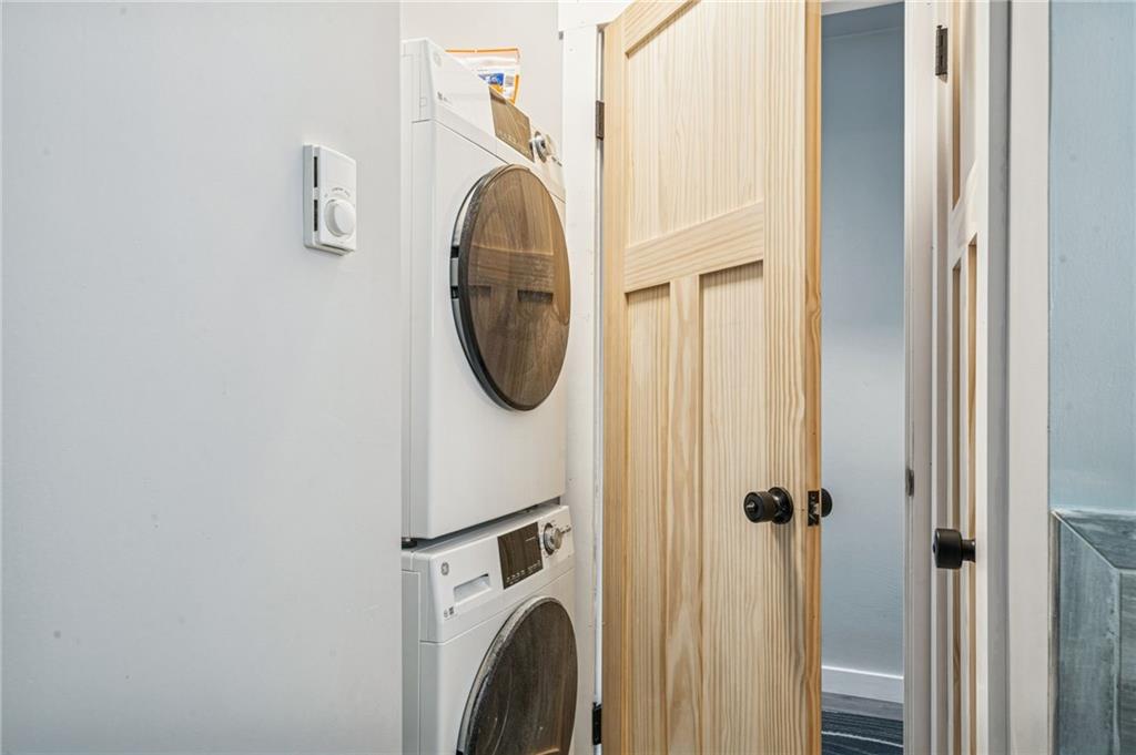 582 Maple Court Hidden Valley, PA 15502 - Photo 20 of 38 a close view of a utility room with dryer and washer