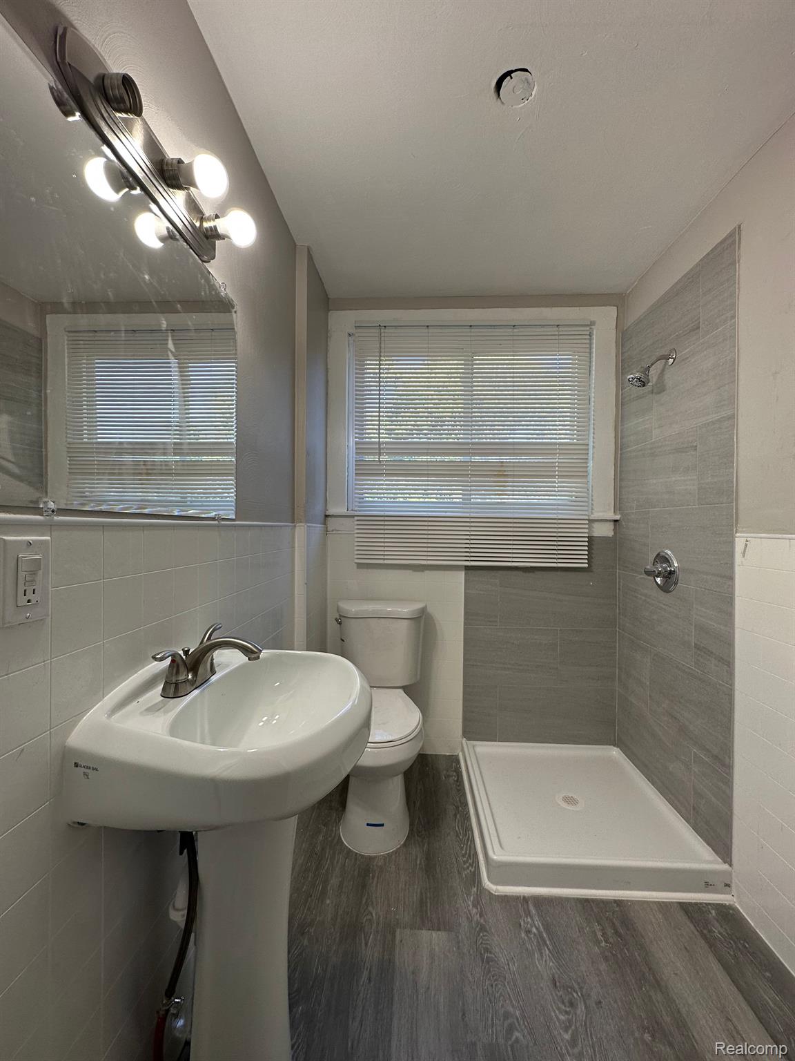 529 Frazier Street River Rouge, MI 48218 - Photo 34 of 41 Gallery Image 34