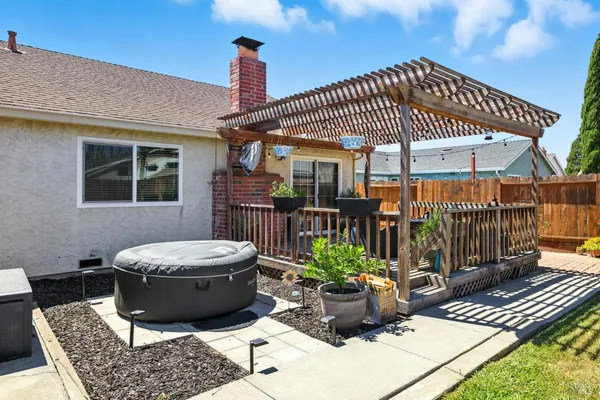 $574,900 | 1504 El Morro Lane, Suisun City, CA 94585