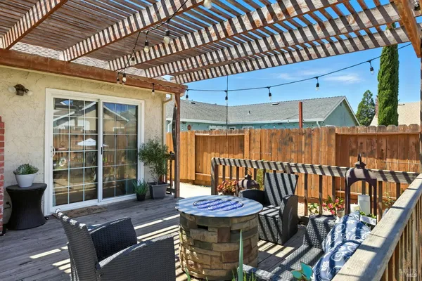 $574,900 | 1504 El Morro Lane, Suisun City, CA 94585