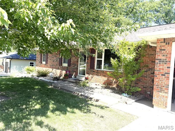 $345,000 | 727 Cordes Street, O'Fallon, MO 63366