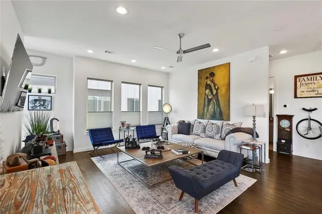 $4,600 | 1911 Summit Avenue, Unit 1, Dallas, TX 75206