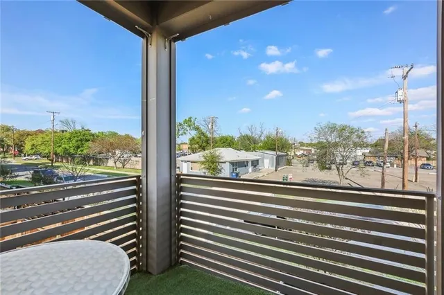 $4,600 | 1911 Summit Avenue, Unit 1, Dallas, TX 75206