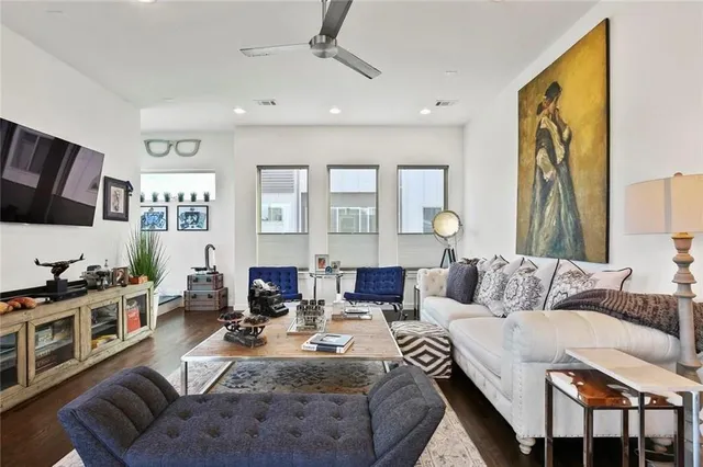 $4,600 | 1911 Summit Avenue, Unit 1, Dallas, TX 75206