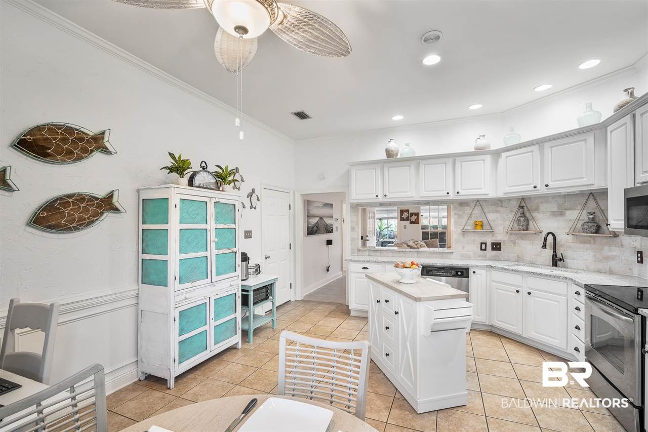 10389 South Side Loop Fairhope, AL 36532 - Photo 13 of 46 Kitchen