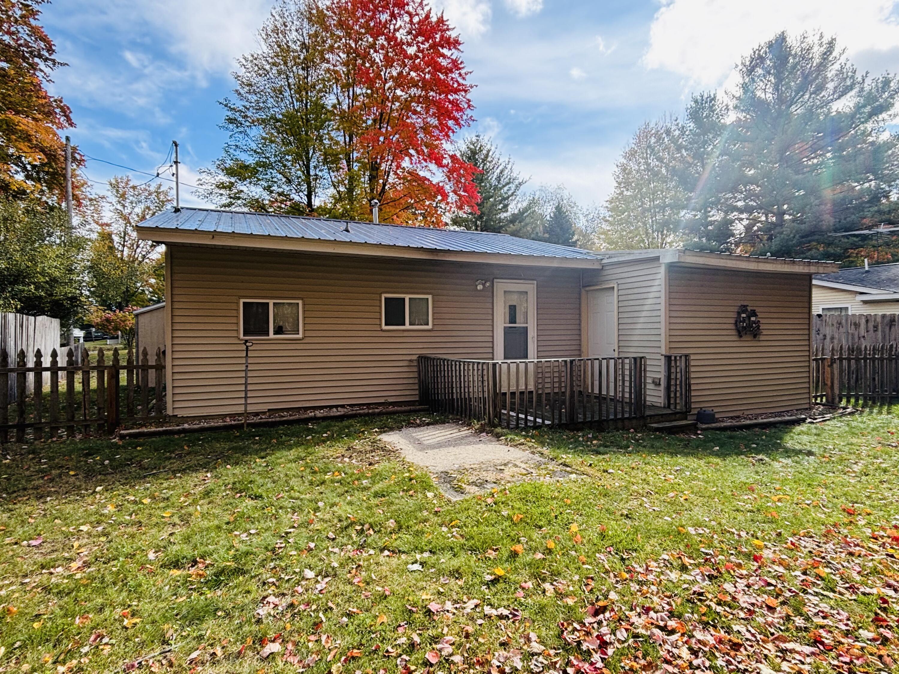 23381 Bluegill Road Sears, MI 49679 - Photo 4 of 19 Back