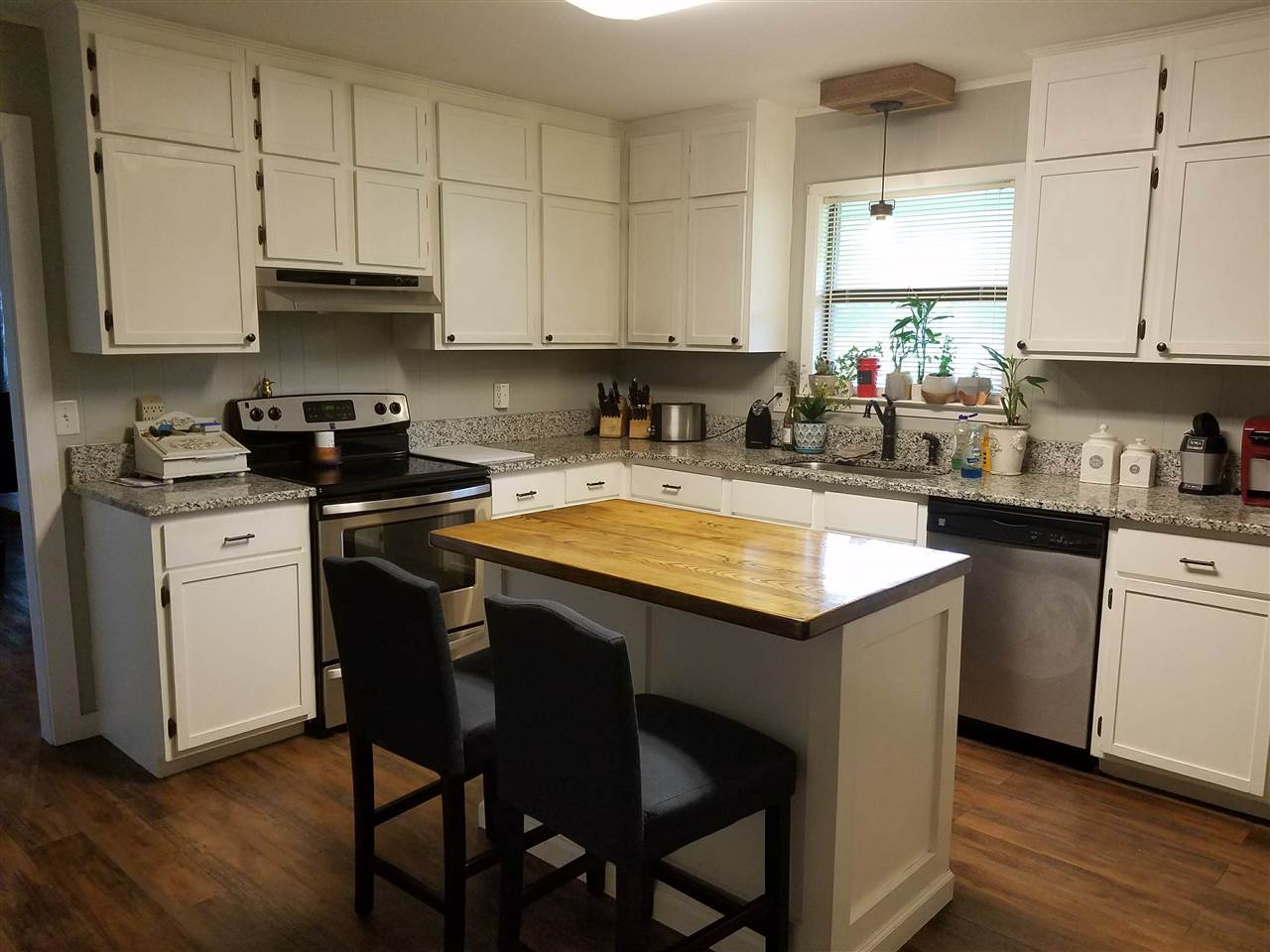 600 East Verbena Avenue Foley, AL 36535 - Photo 2 of 28 Kitchen
