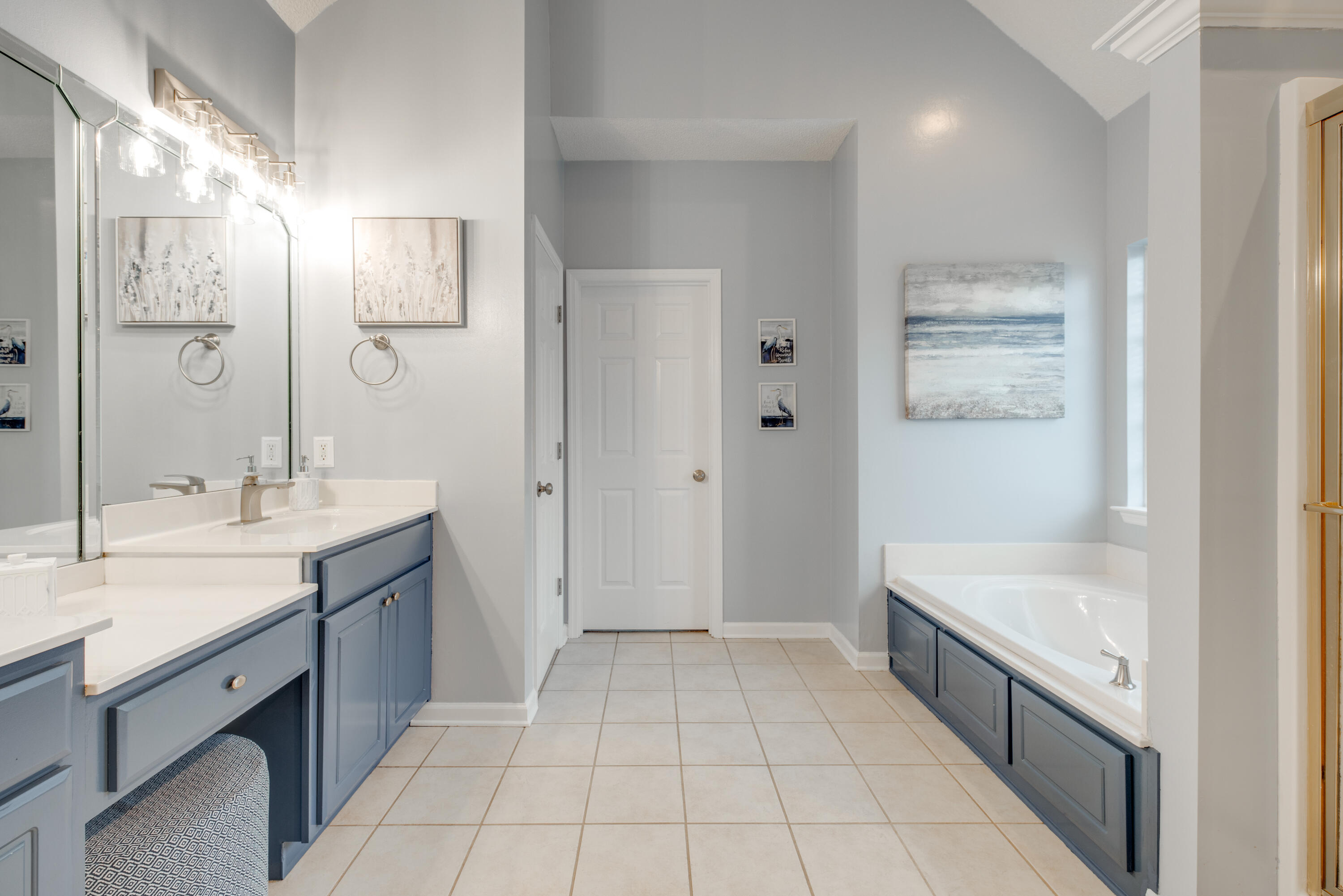 2091 Paris Metz Road Chattanooga, TN 37421 - Photo 23 of 40 Updated Primary Bathroom