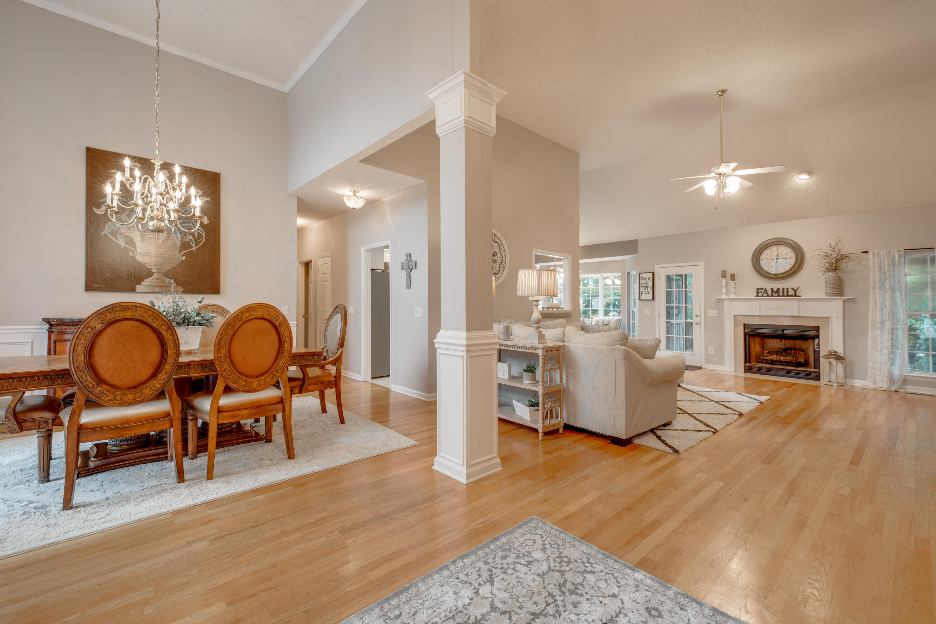 2091 Paris Metz Road Chattanooga, TN 37421 - Photo 6 of 40 Dining Room adjacent to Family Room
