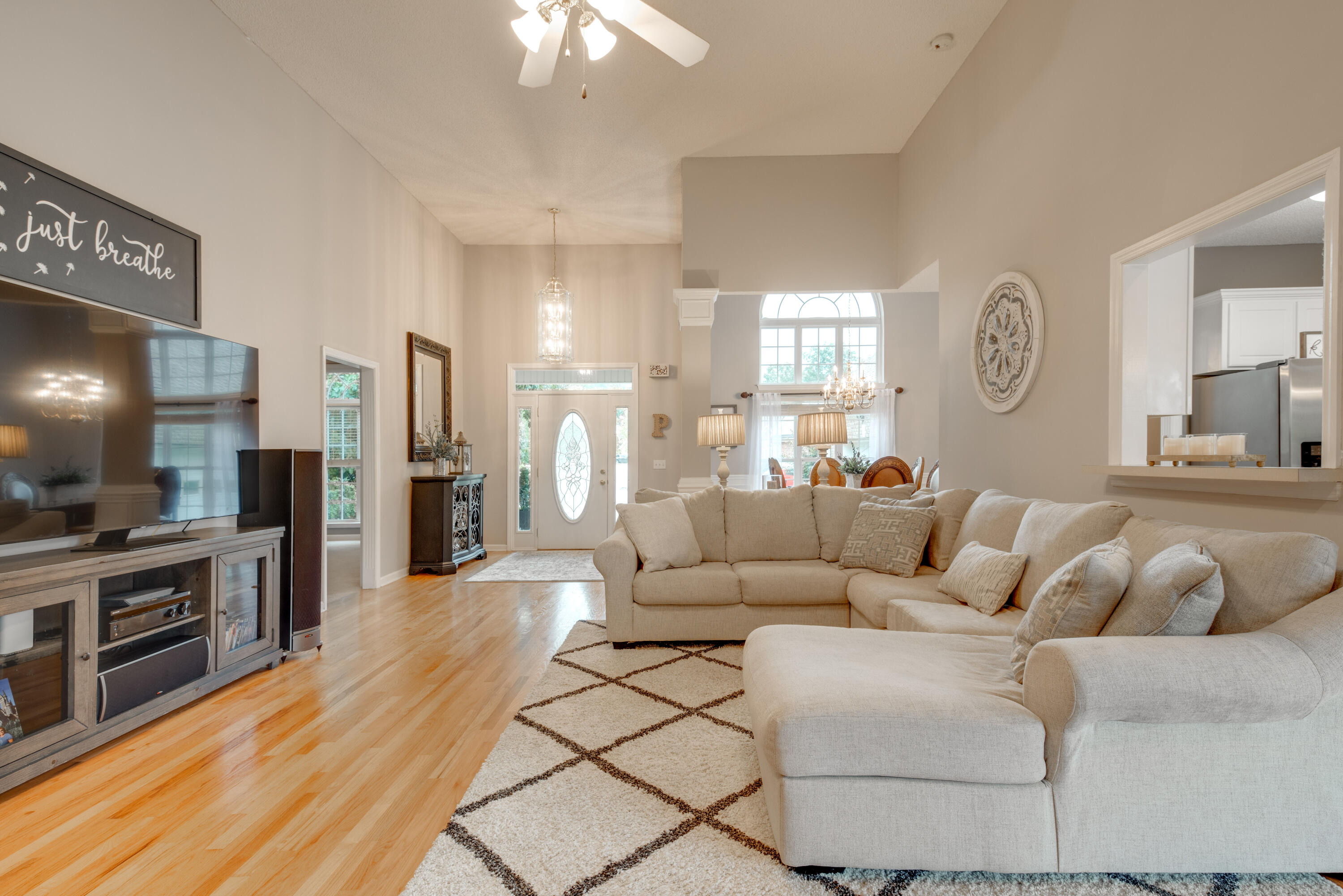 2091 Paris Metz Road Chattanooga, TN 37421 - Photo 9 of 40 Family Room