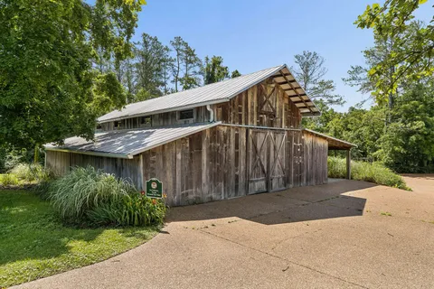 $2,999,000 | 324 East Kingston Springs Road, Kingston Springs, TN 37082