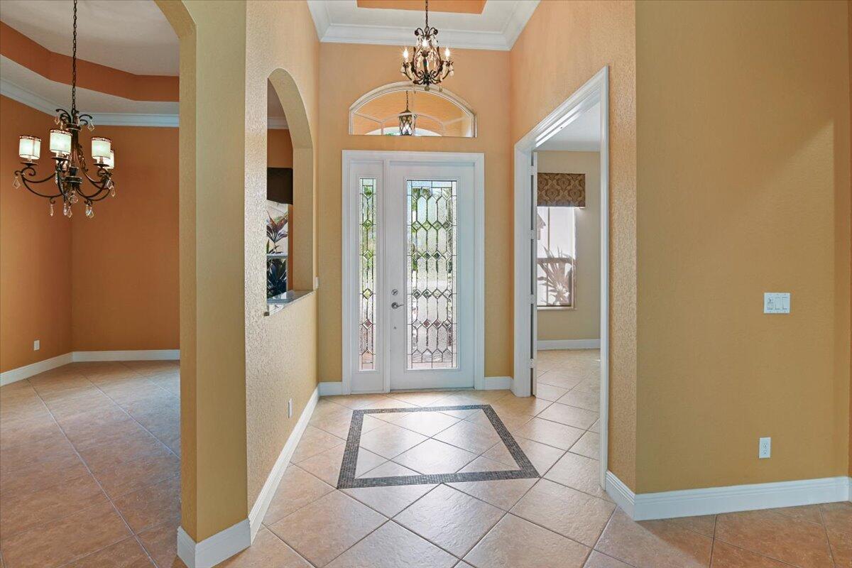 7536 Southeast Laque Circle Stuart, FL 34997 - Photo 11 of 46 Elegant Entry