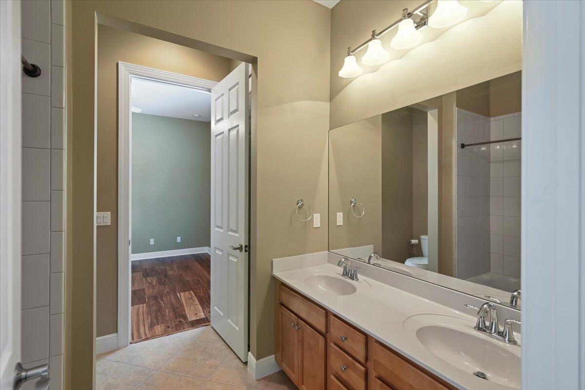 7536 Southeast Laque Circle Stuart, FL 34997 - Photo 32 of 46 Bath 2 Dual Sinks