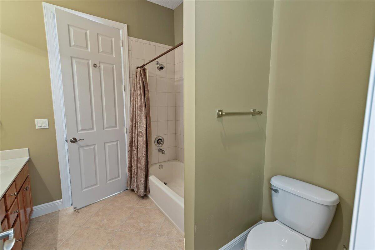 7536 Southeast Laque Circle Stuart, FL 34997 - Photo 33 of 46 Bath2