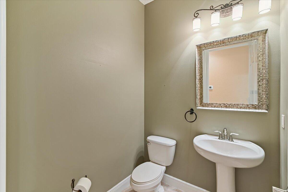 7536 Southeast Laque Circle Stuart, FL 34997 - Photo 35 of 46 Half Bath (1)
