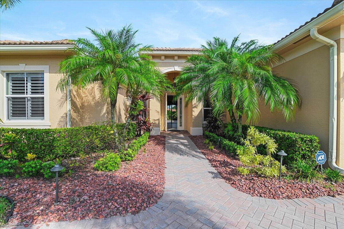 7536 Southeast Laque Circle Stuart, FL 34997 - Photo 9 of 46 Entrance