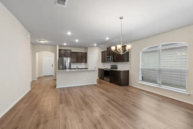 $325,000 | 227 Reagor Drive, Taylor, TX 76574