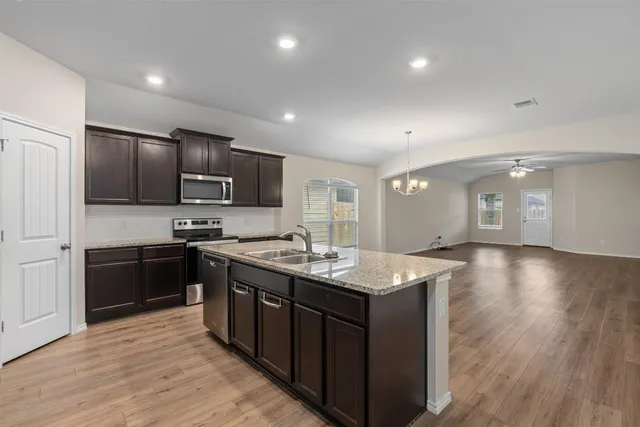 $325,000 | 227 Reagor Drive, Taylor, TX 76574