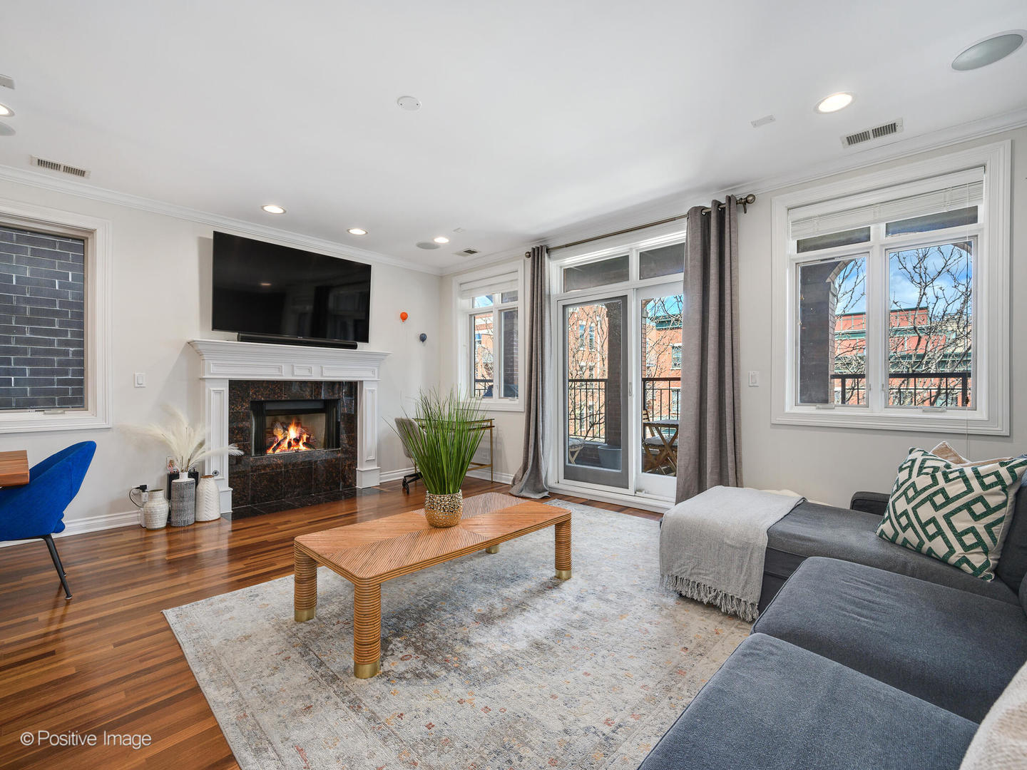 1033 West Monroe Street, Unit 3 Chicago, IL 60607 - Photo 3 of 18 Gallery Image 3