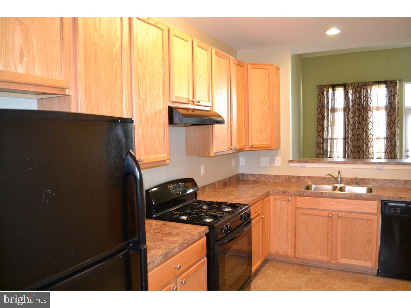 932 Ruth Way Dover, DE 19904 - Photo 10 of 25 Kitchen