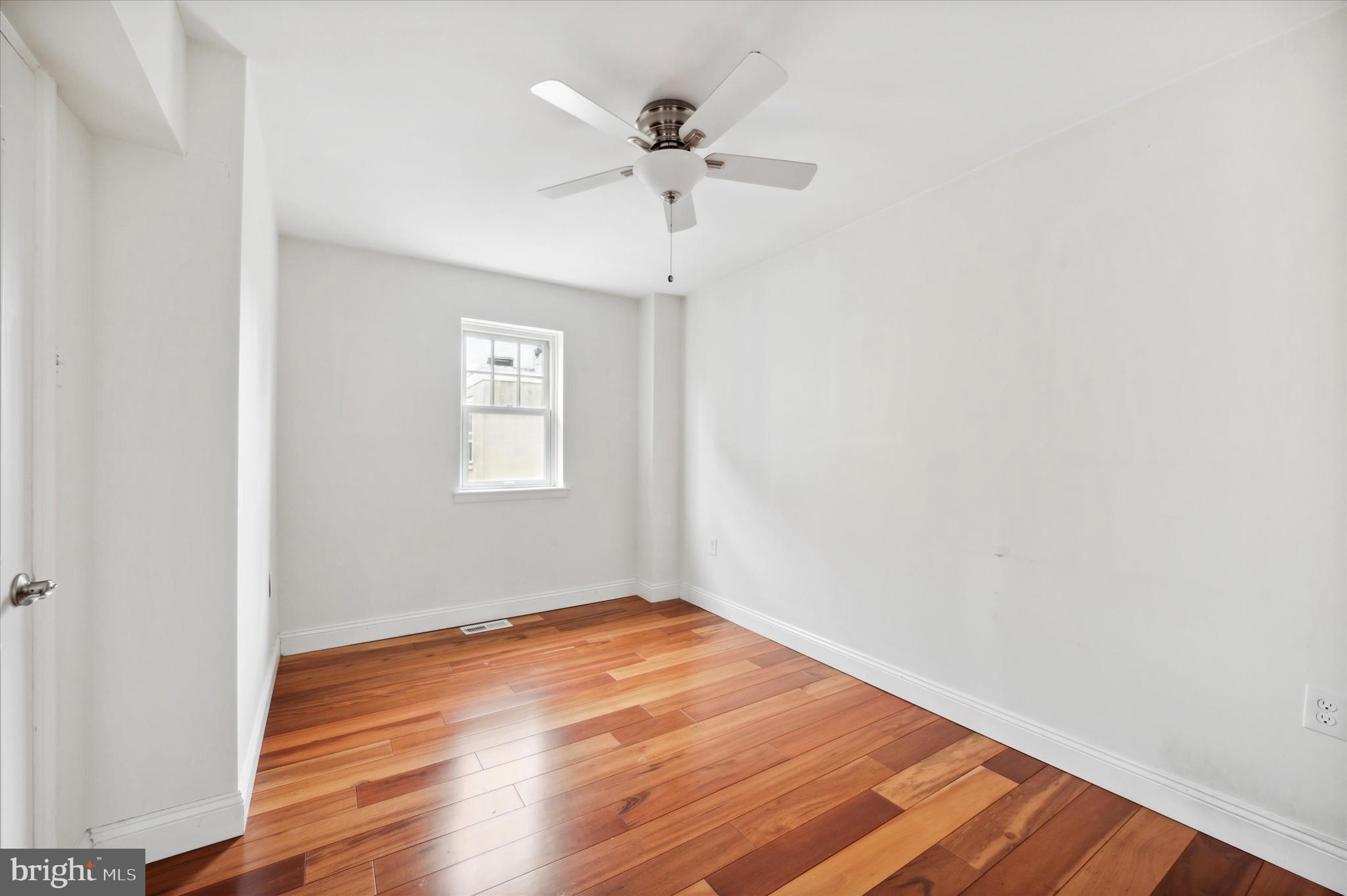 910 Fitzwater Street Philadelphia, PA 19147 - Photo 10 of 15