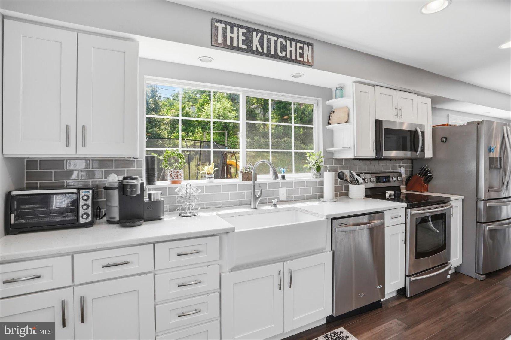 10509 Gateridge Road Cockeysville, MD 21030 - Photo 12 of 40 Kitchen