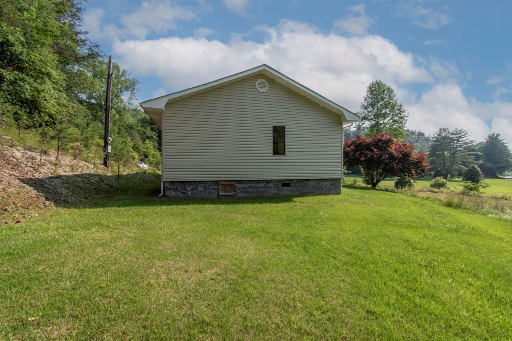 139 Duncan Road Murphy, NC 28906 - Photo 12 of 39