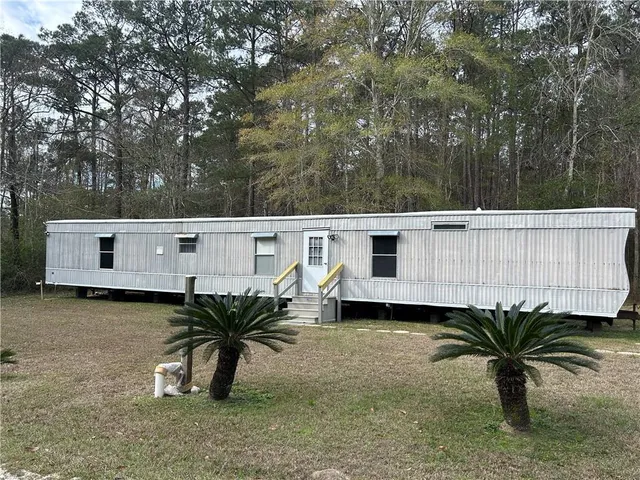 $1,400 | 22475 Highway 1088, Mandeville, LA 70448