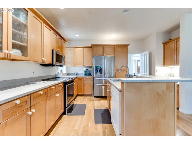 $799,000 | 3428 River Pointe Drive, Eugene, OR 97408